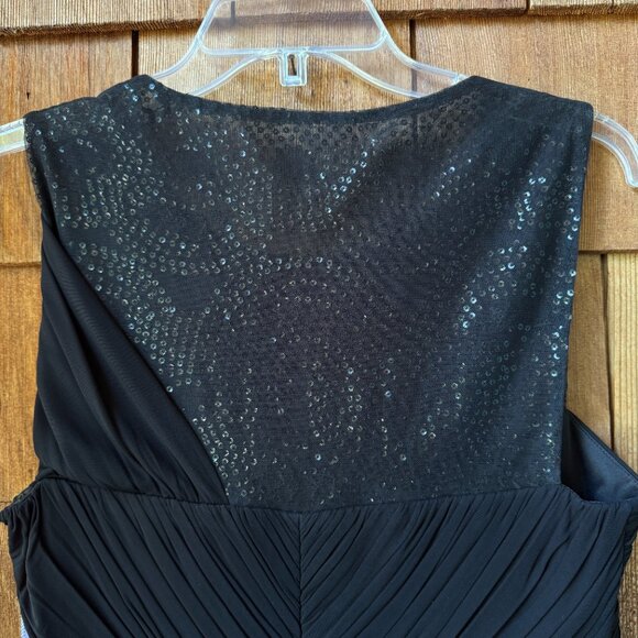 NWT Vera Wang Stunning Black Sleeveless Gown with Sheer Sequin Bodice Women's 8 - Picture 10 of 11